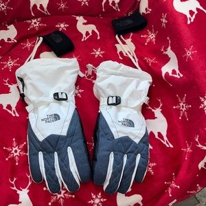 The North Face snowboarding gloves